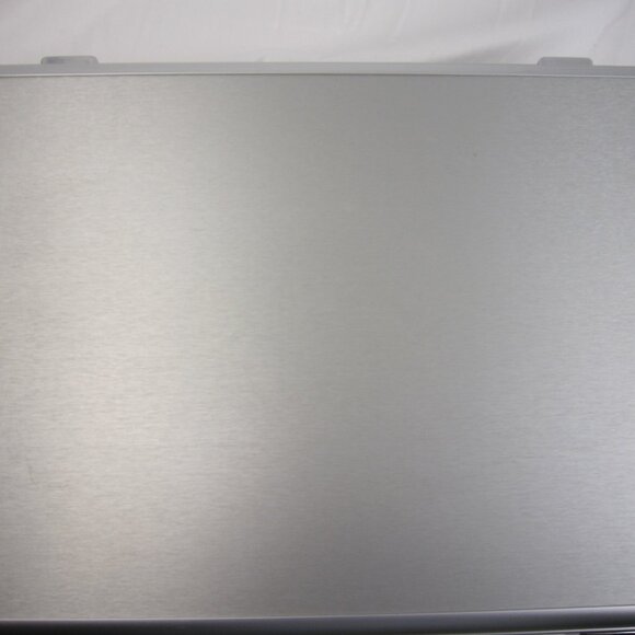 Vanguard Silver Aluminum Lock Briefcase with Two Keys 18" x 13" x 3" - Picture 5 of 16